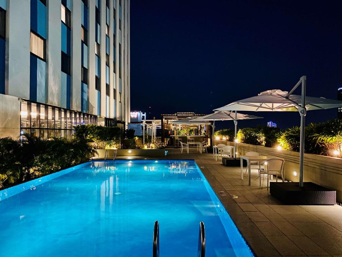 Park Inn by Radisson North Edsa - Housity