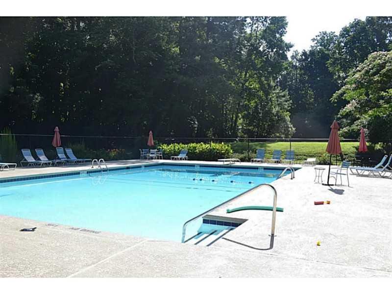 Adorable 1 Bedroom Home with Pool/Tennis - Housity