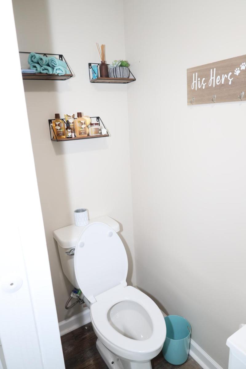Adorable 1 Bedroom Home with Pool/Tennis - Housity