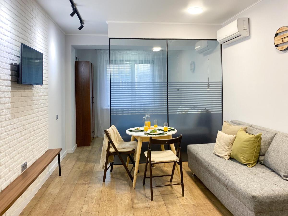 Dizainerskaia studiia v stili loft - Housity