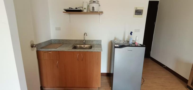 HUGE STUDIO @ Arezzo place Davao condominium - Housity