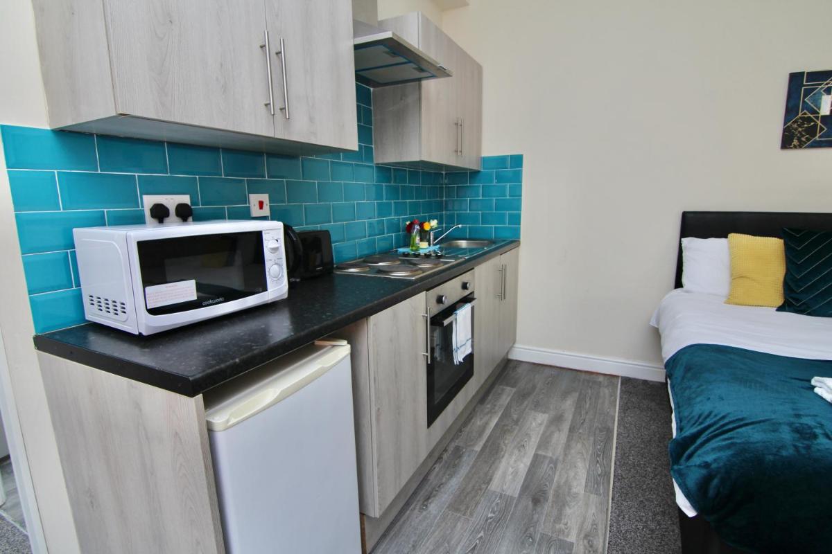 Cosy Studio 3 mins Walk To Coventry Cathedral - Housity