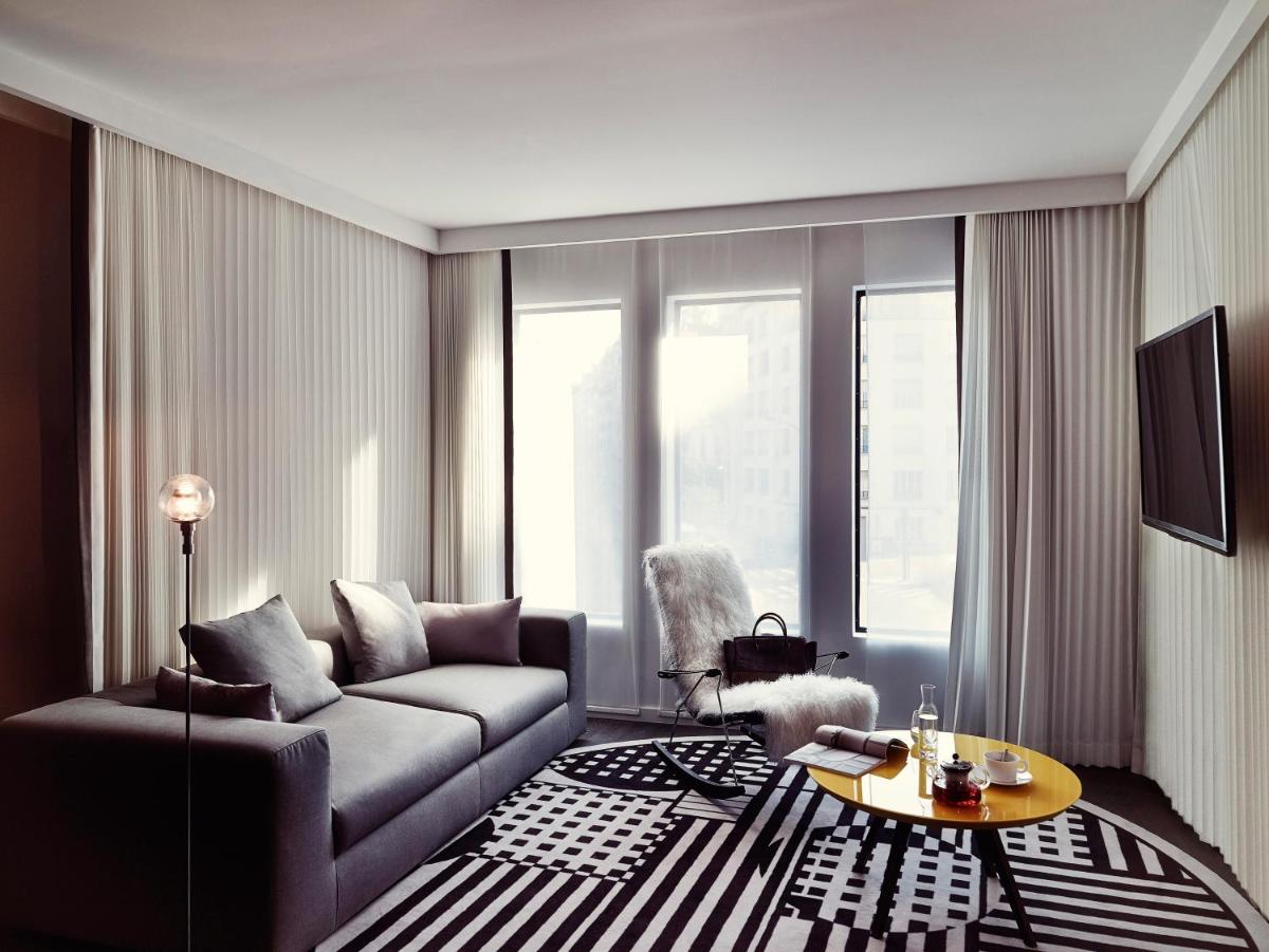 Coin salon dans l'établissement Molitor Hotel & Spa Paris - MGallery Collection
