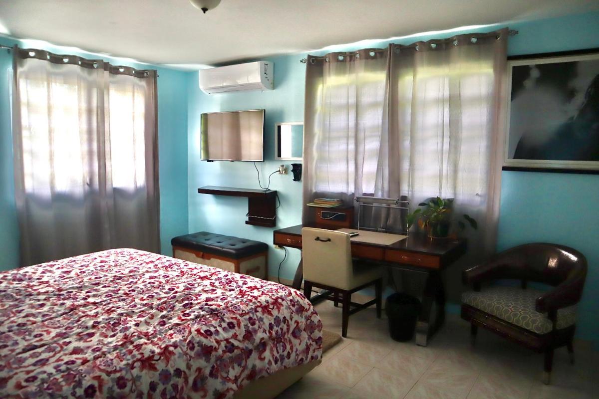 Near Beach, Rivers, Lagoon, Spring, Sleep 36 - Housity