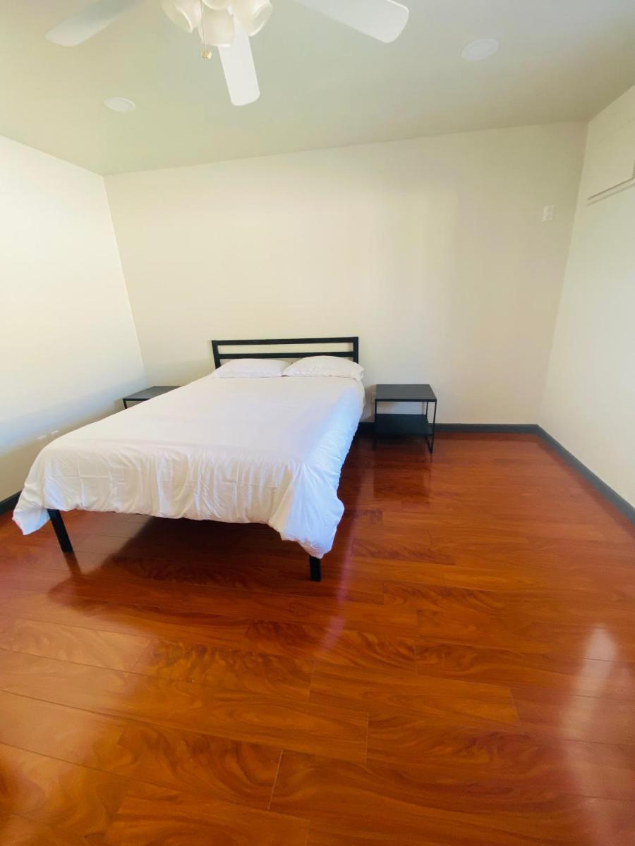 Amazing Mesa Home with Basement! Sleeps 18! - Housity