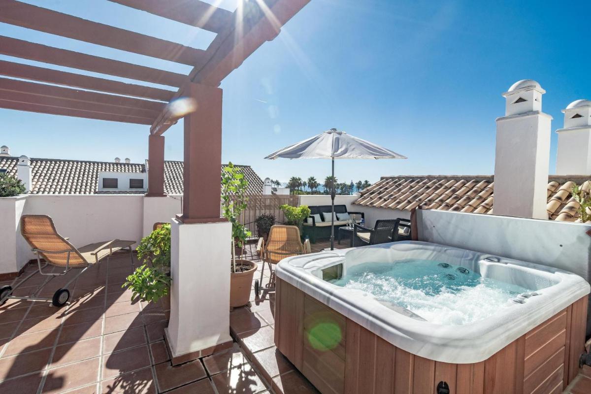 Seaside 3 bedroom Penthouse Next to the Beach in San Pedro - Housity