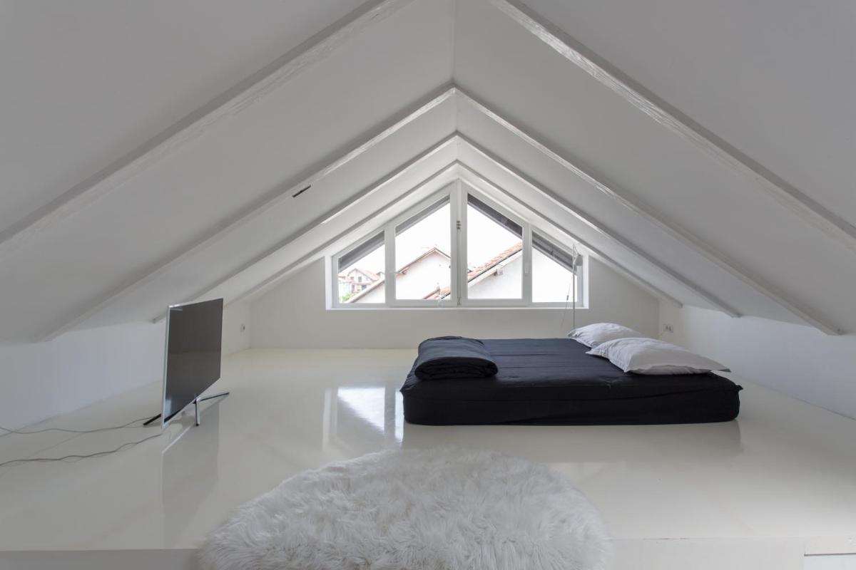 Lovely 3-bedroom Skyline Apartment - Housity