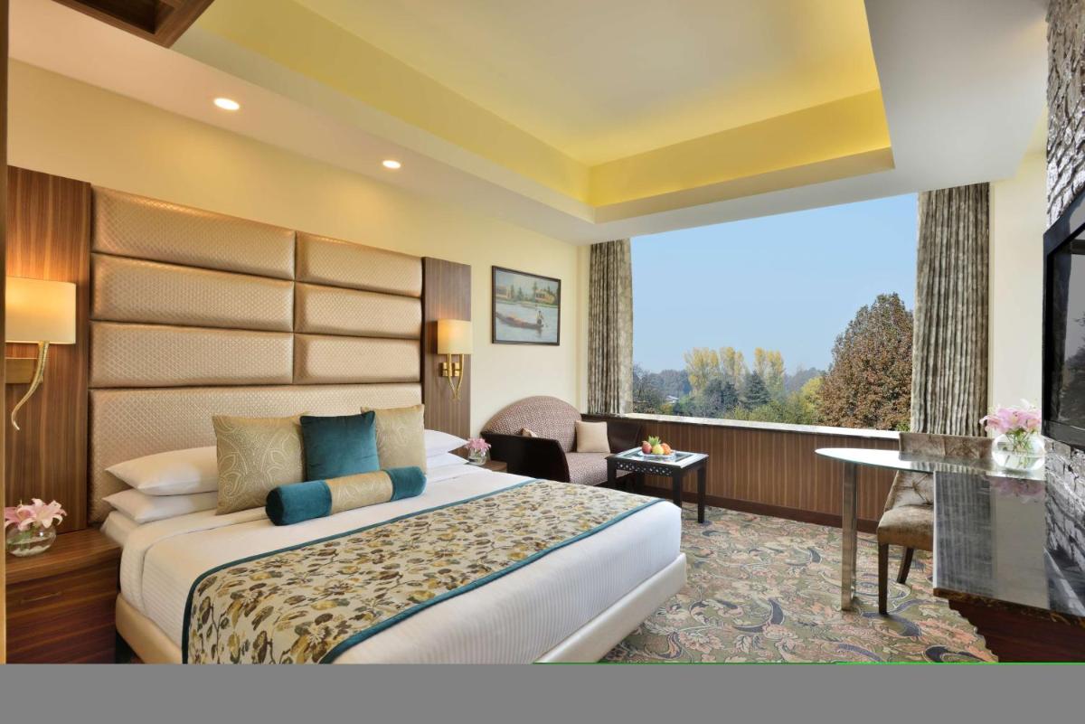Suitetrails - Radisson Srinagar