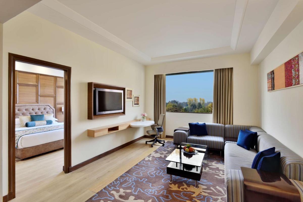 Suitetrails - Radisson Srinagar
