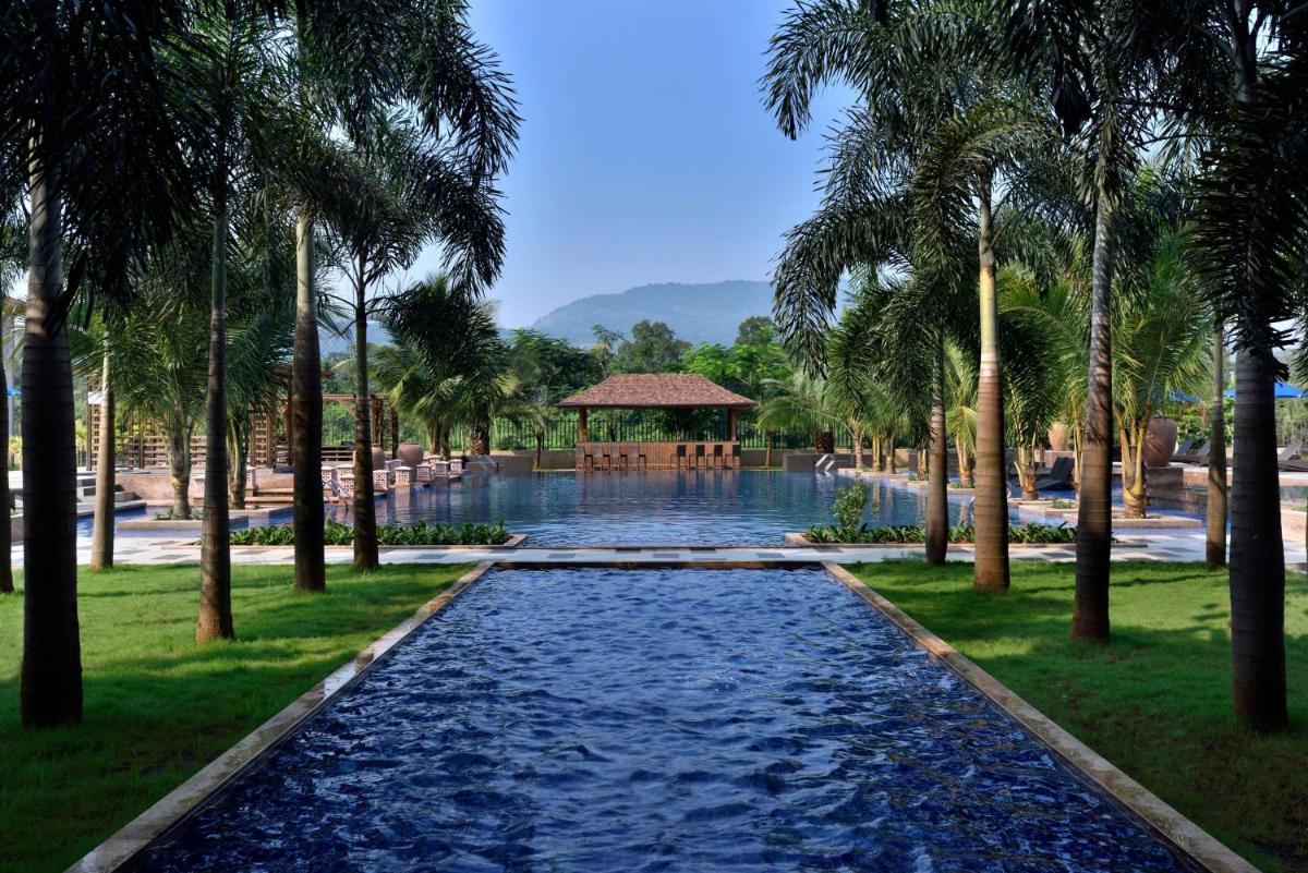 Radisson Blu Plaza Resort & Convention Centre Karjat - Housity