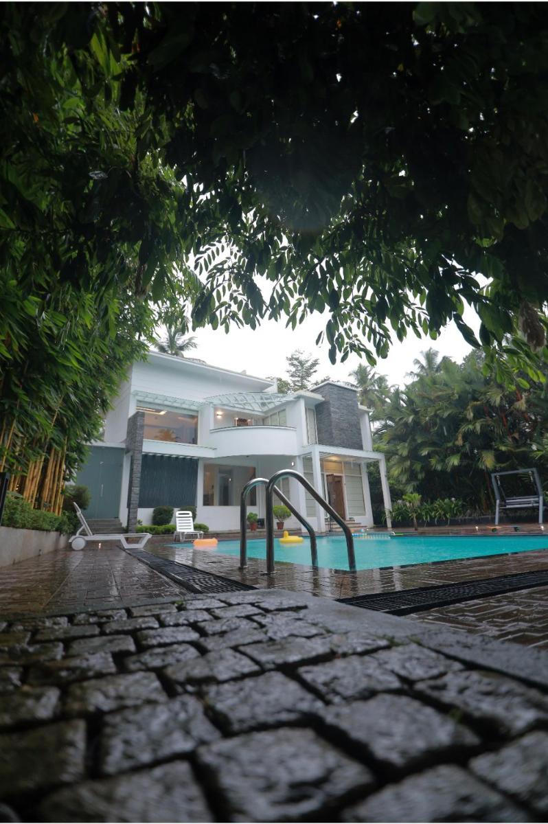 Square Villa Residency Luxury 1 Bed Room Villa with Private Pool - Housity