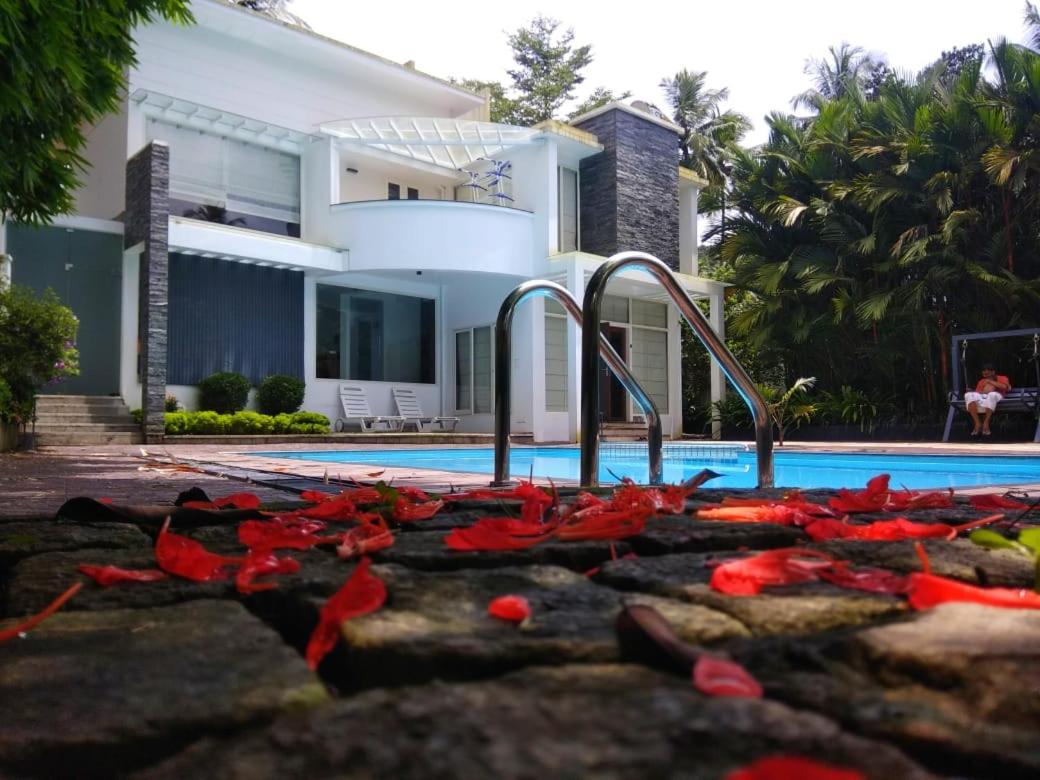 Square Villa Residency Luxury 1 Bed Room Villa with Private Pool - Housity