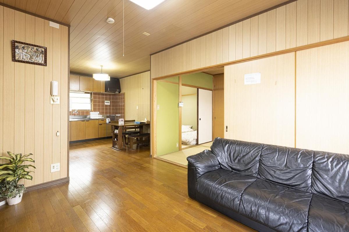 Guest House Shine Bright - Housity