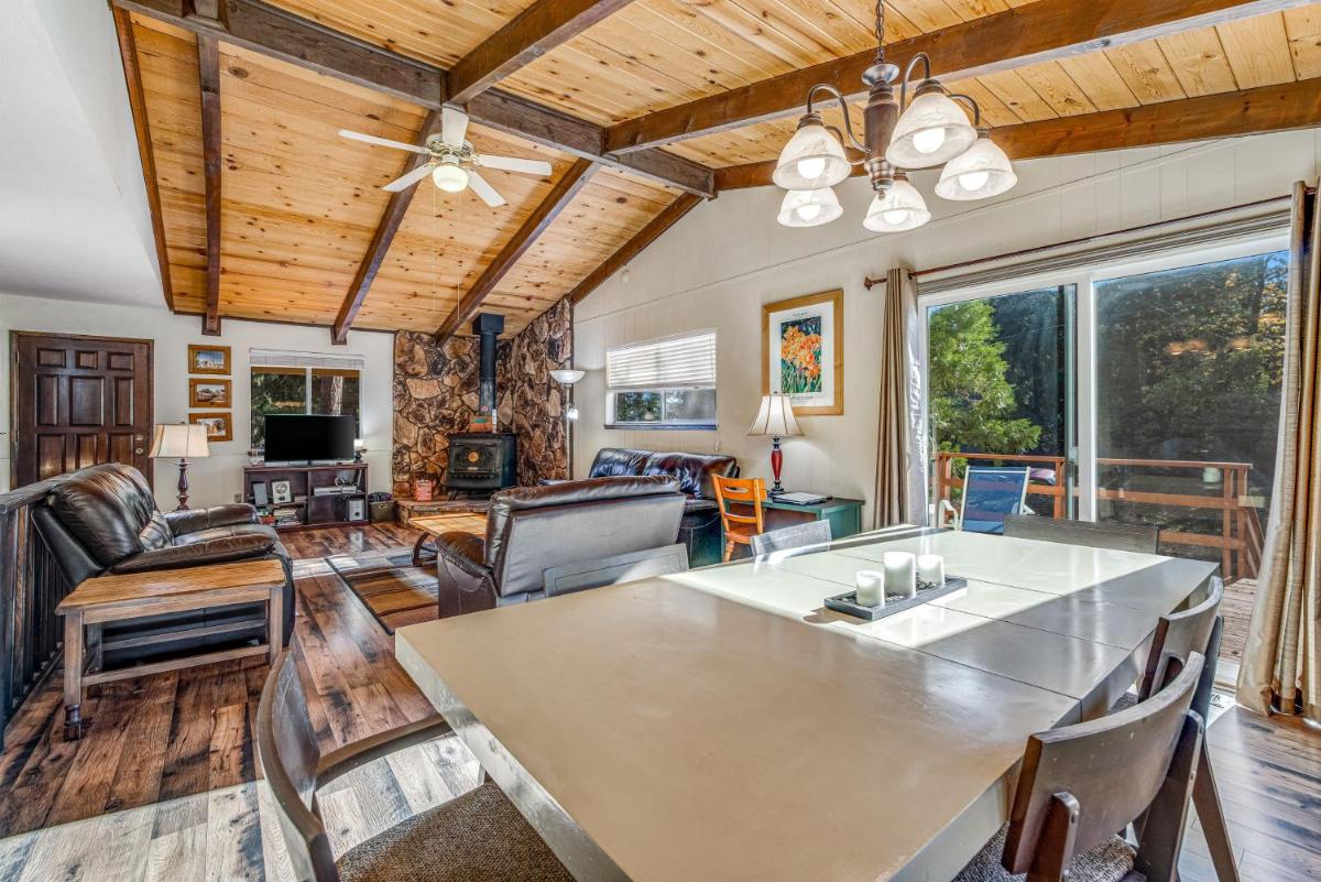 Redwood Escape - Housity