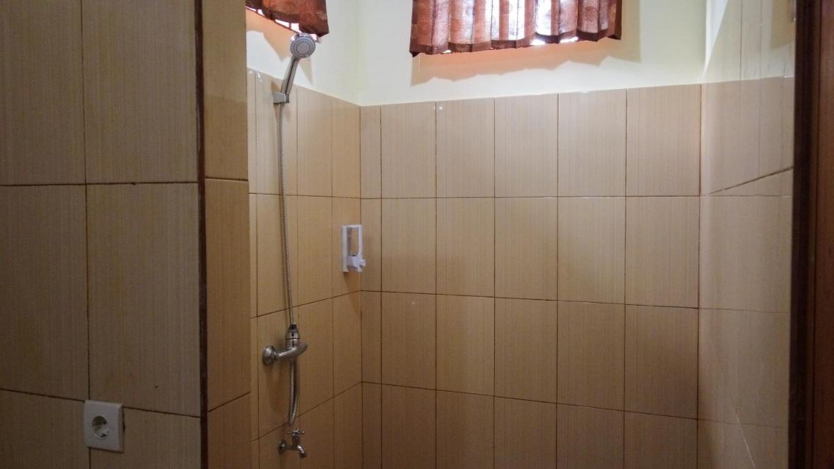 Bale Kembang Kuning - Hizvo