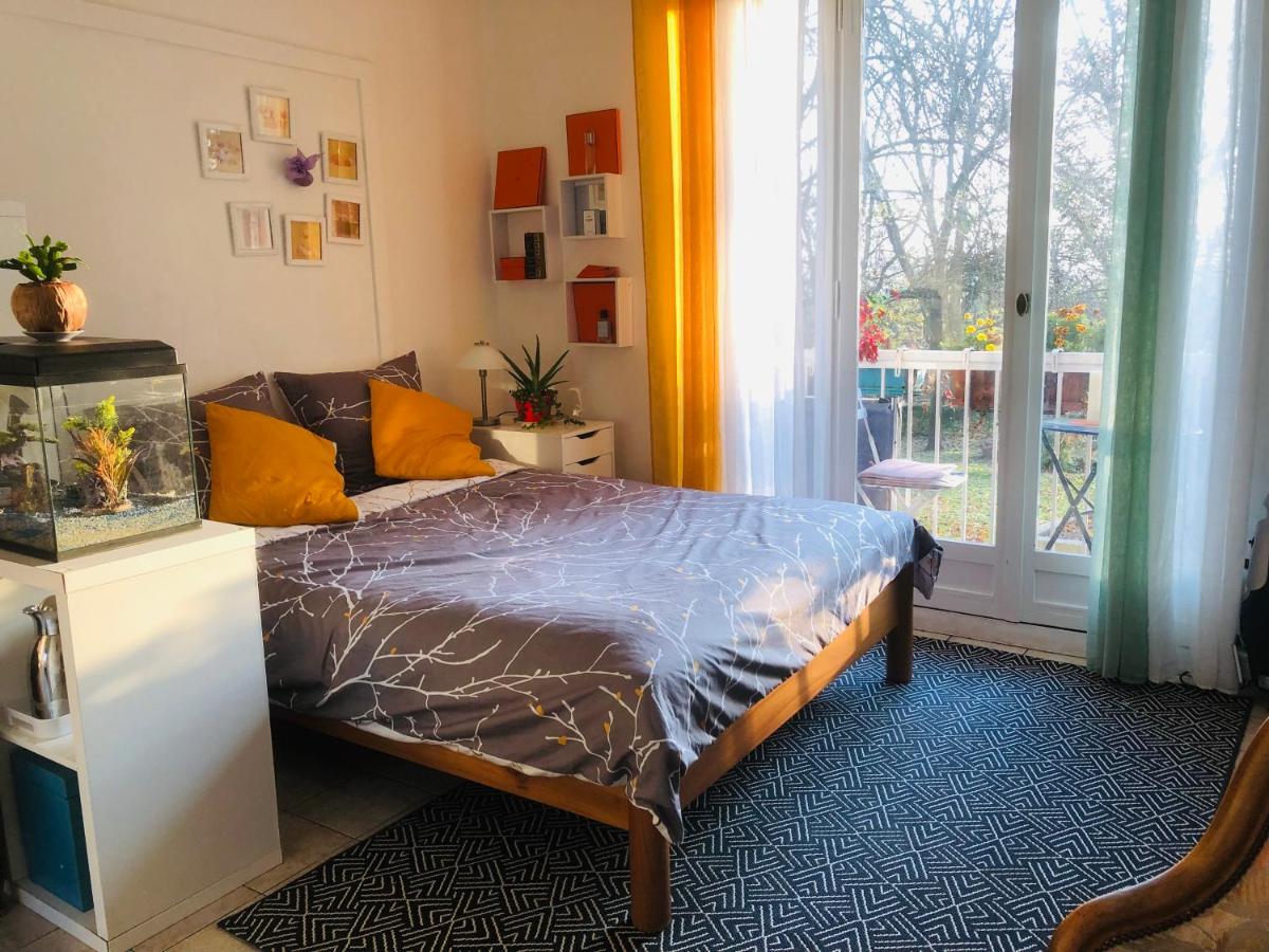 Charmant Room CHEZ NOUS bus direct ORLY - Housity