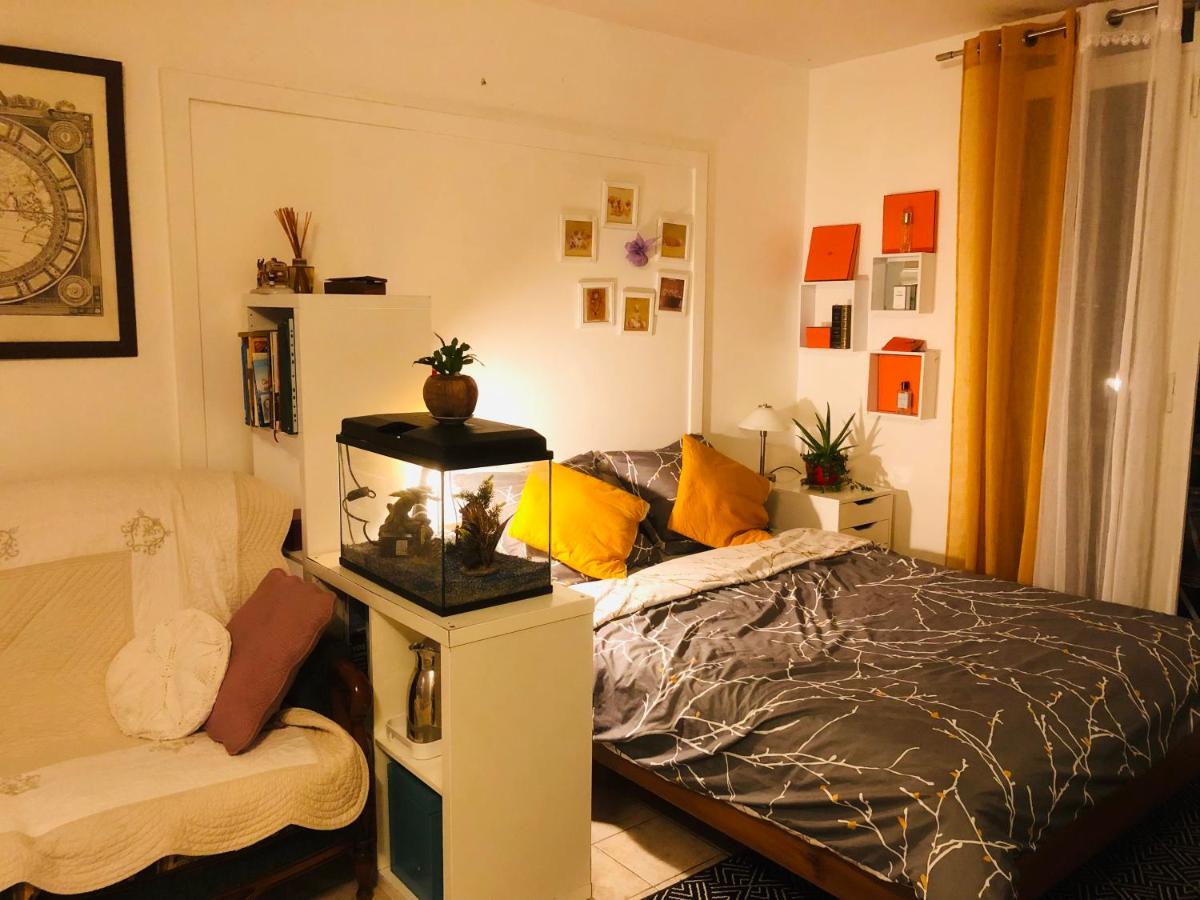 Charmant Room CHEZ NOUS bus direct ORLY - Housity