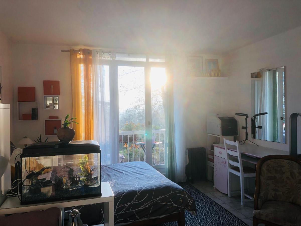 Charmant Room CHEZ NOUS bus direct ORLY - Housity