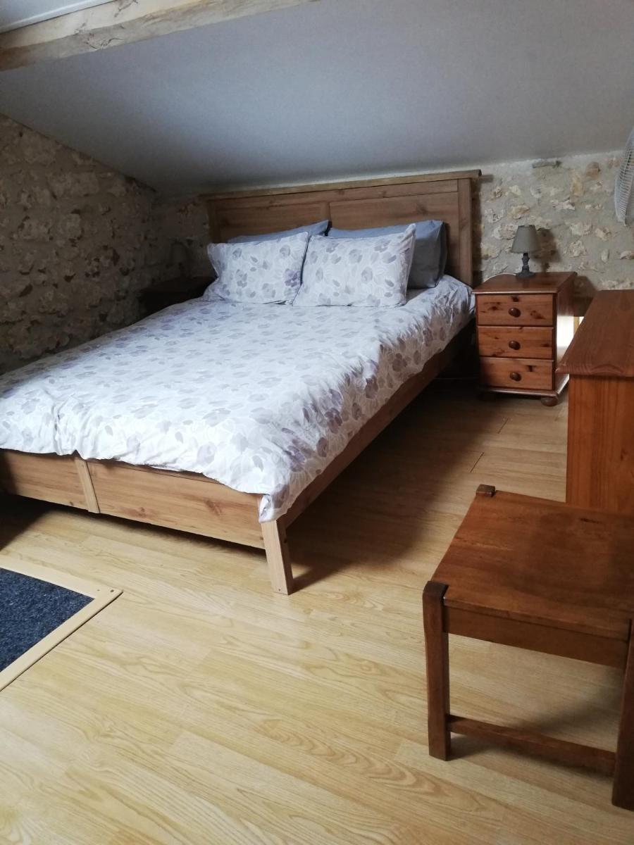 Apartment Le Buguet - Housity