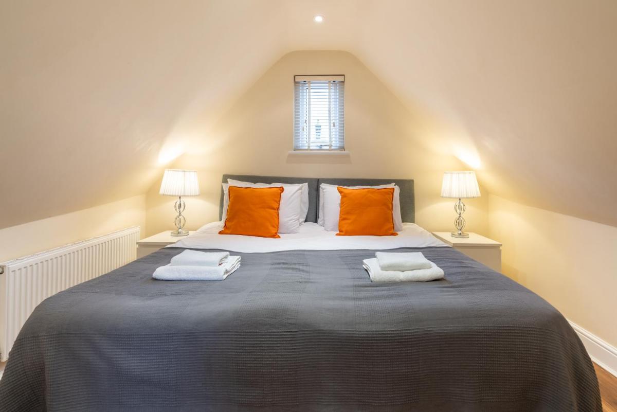 Luxury 2BDR duplex apt, N London, 2 floors - Housity