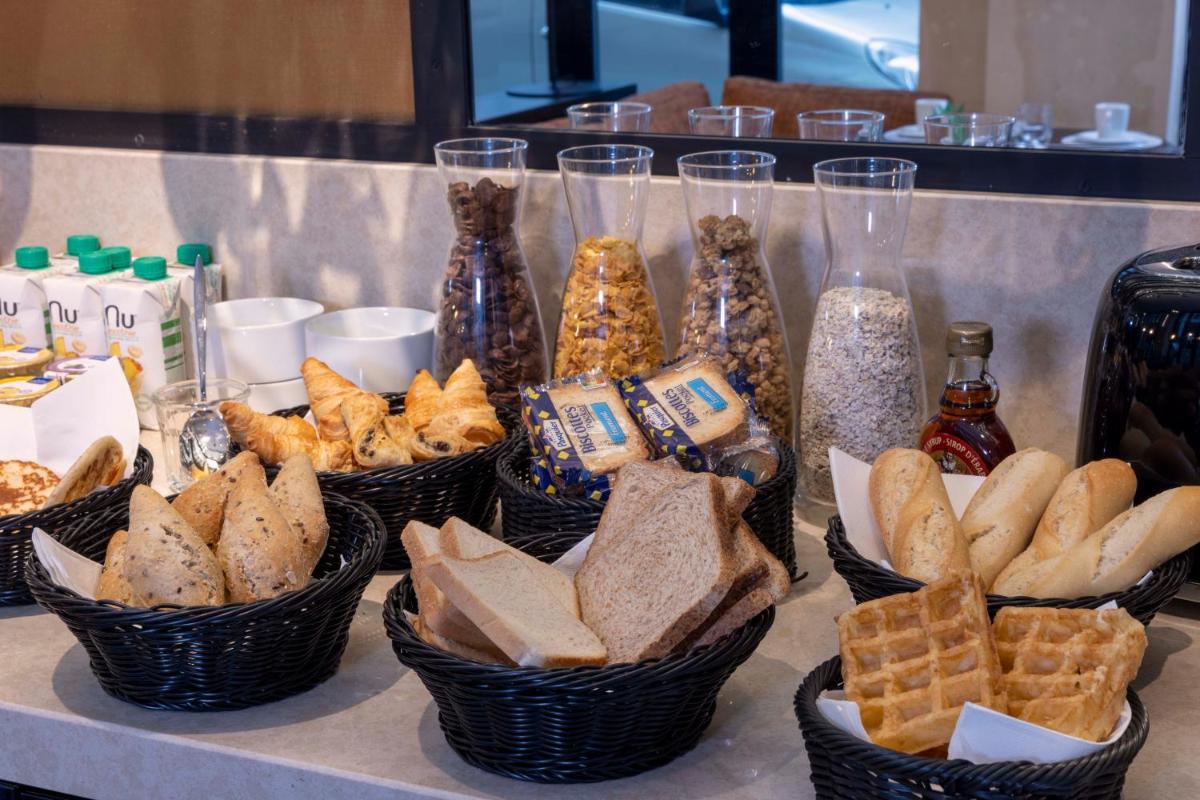 Nourriture dans l'hôtel ou à proximité