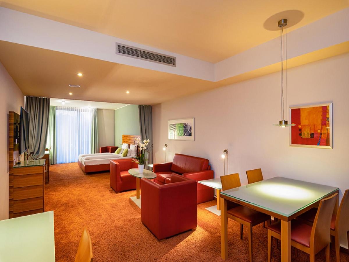 Schlosshotel Hellenstein - Housity