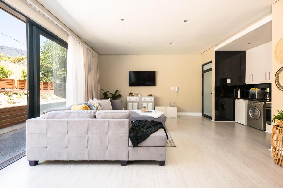 Cambridge Suites - #2 Cool & Spacious - Housity
