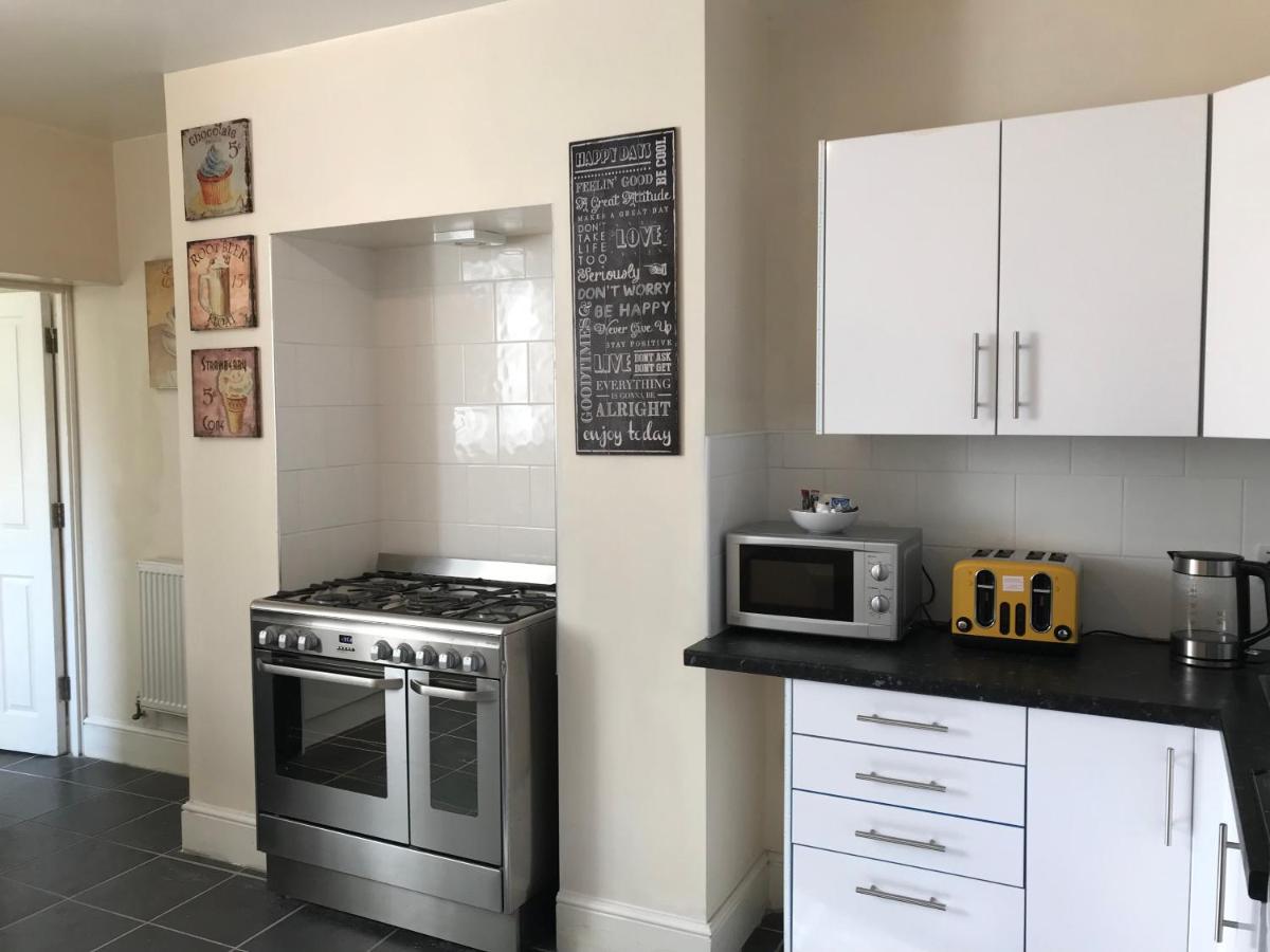 Welcoming spacious 2-bedroom house in St Helens - Housity