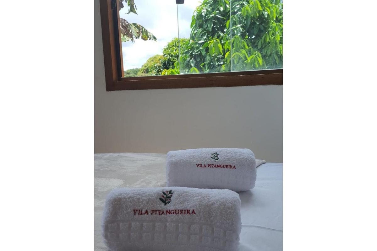 Vila Pitangueira - Apto Laranja - No Centro de Serra Grande com Piscina, Jacuzzi, Internet Veloz - Housity