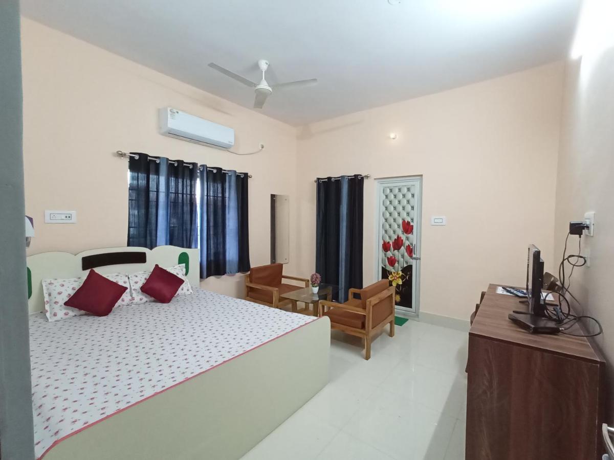 Zara Homestay Santiniketan - Housity