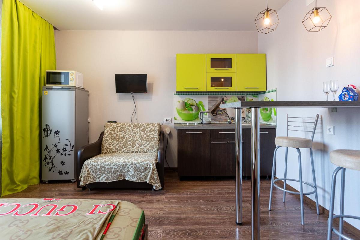 Apartment on Bratyev Kashirinykh - Housity
