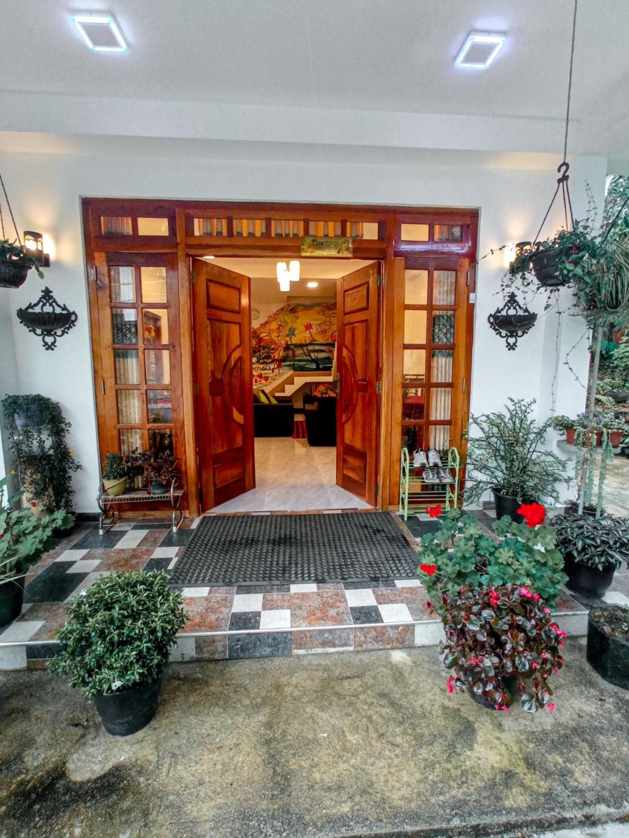 Daffodils Inn - Housity