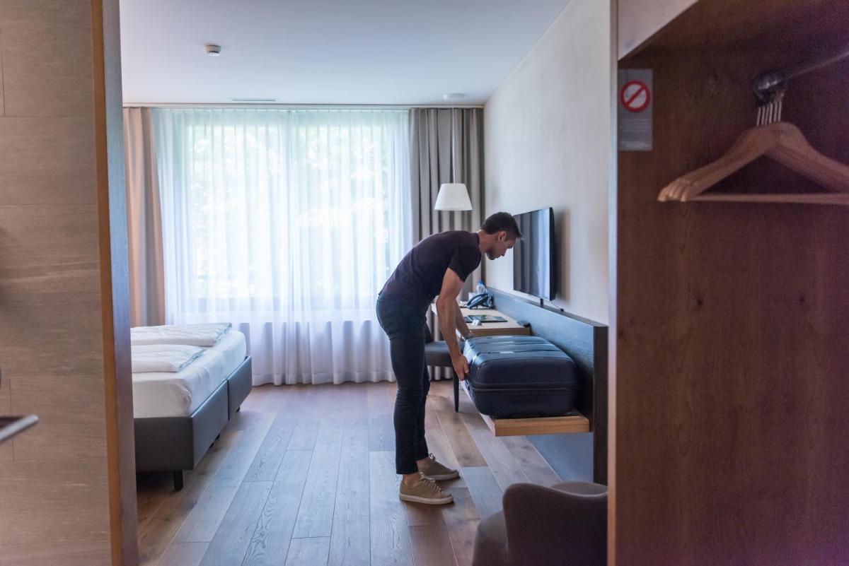 Hotel one66 (free parking garage) - Housity