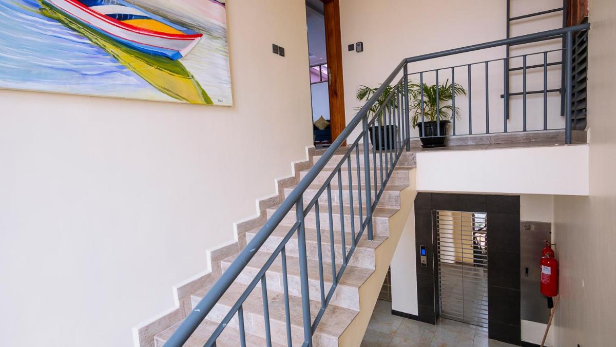 Edmor Lite by Edmor Suites - Housity