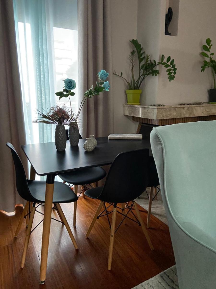 Suitetrails - Brand new brilliant apartment at Athenian Riviera