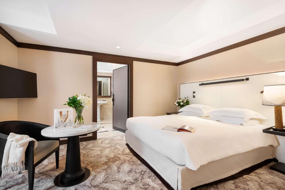 Un ou plusieurs lits dans un hébergement de l'établissement Hyatt Paris Madeleine