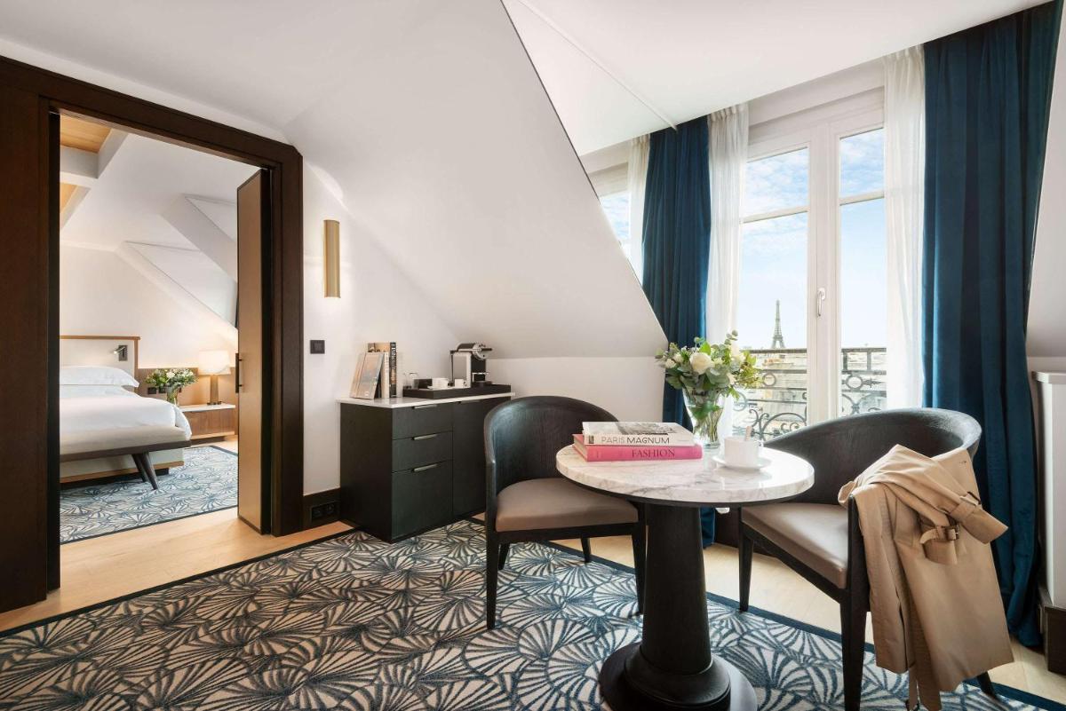 Un ou plusieurs lits dans un hébergement de l'établissement Hyatt Paris Madeleine