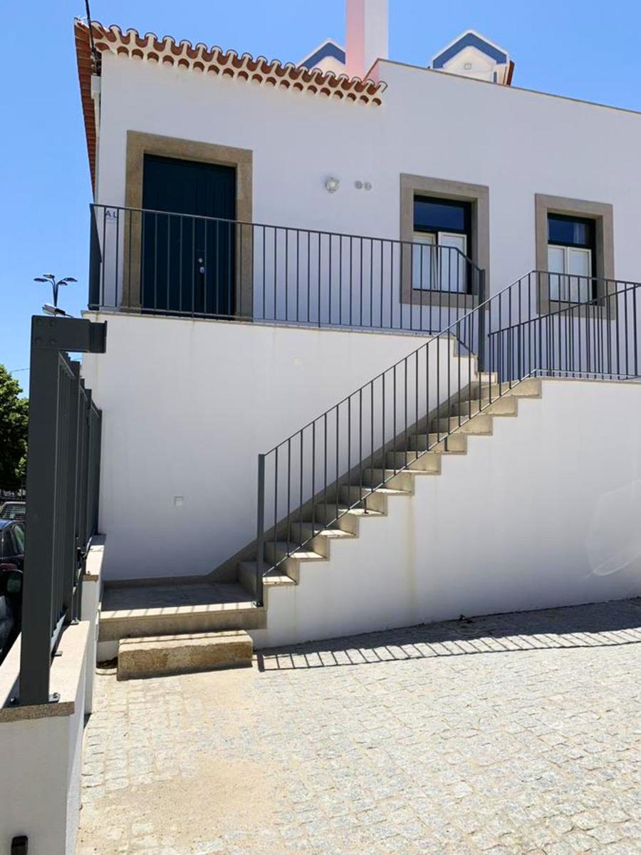 Cozy house in Castelo Branco, 60 m², city view balcony - Housity
