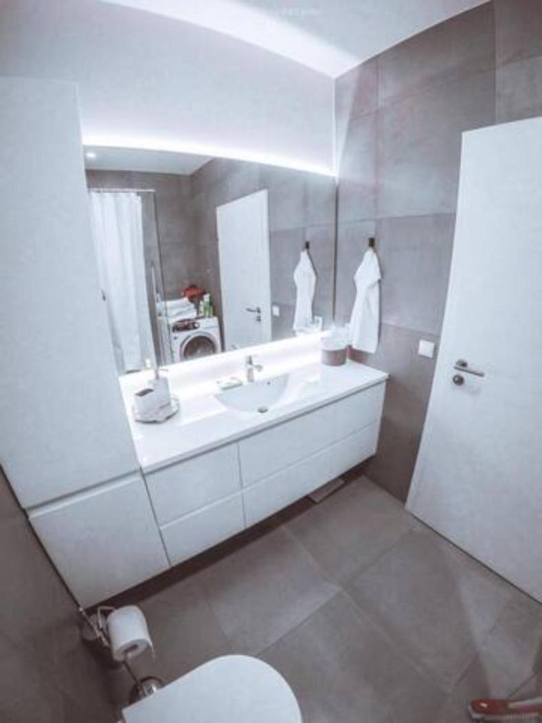 Suitetrails - Luxury New Apt in Downtown (83 sqm)