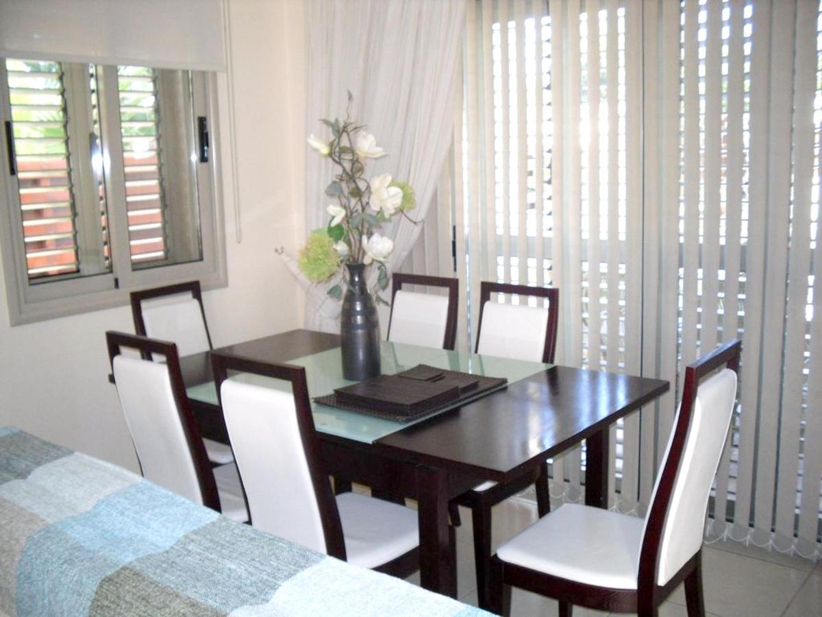 Charming Villa with Panoramic Sea View in Kissonerga - Housity