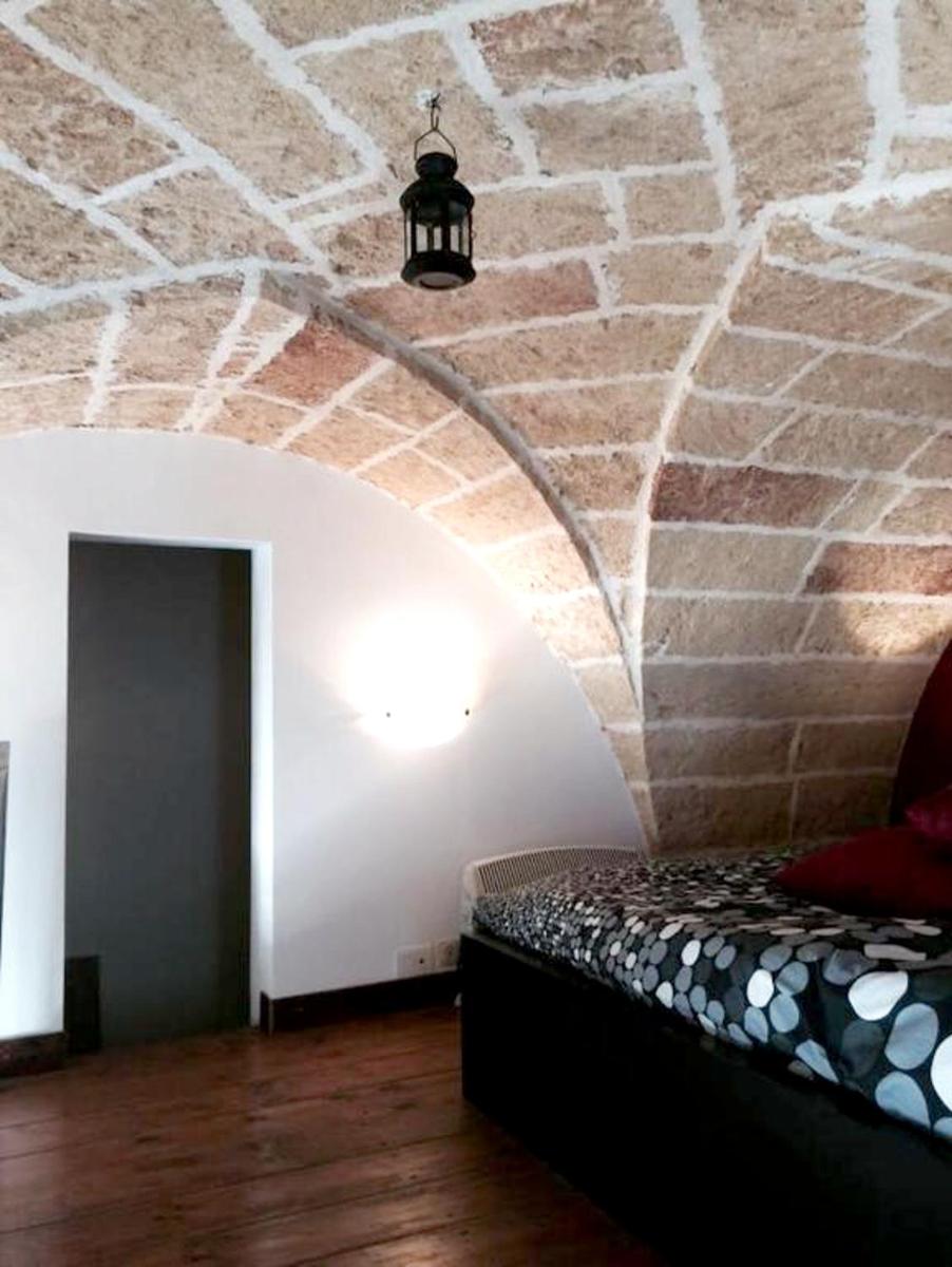 Suitetrails - One bedroom appartement with city view jacuzzi and furnished terrace at Castiglione 5 km away from the beach