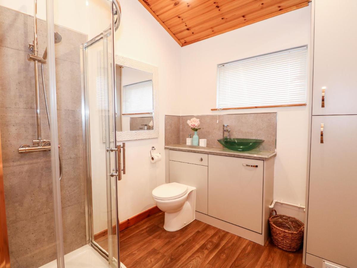 Teal Lodge - Housity