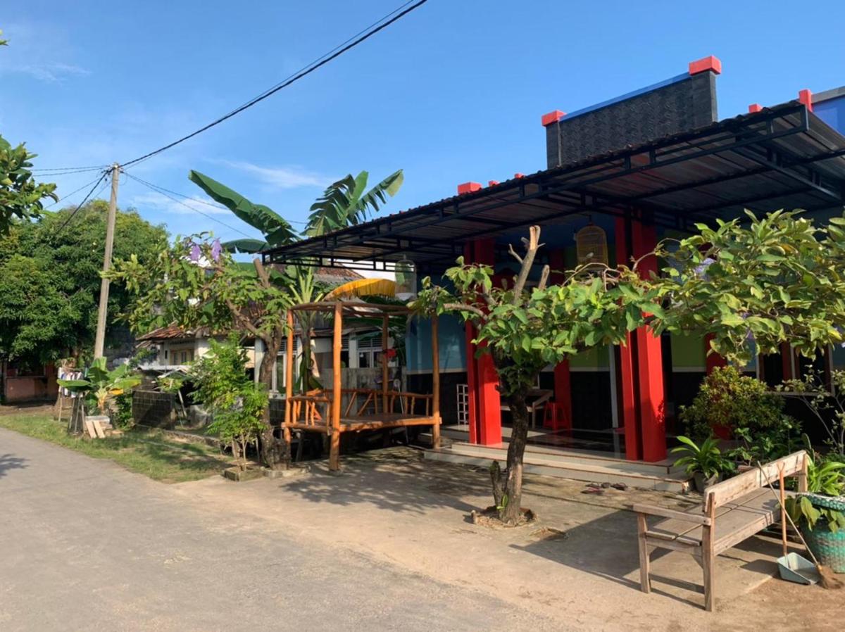 Ilyas Homestay - Housity