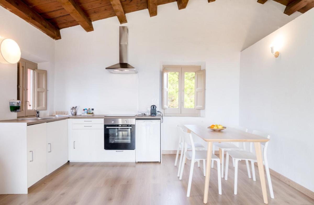 Una cocina o zona de cocina en Mas Ses Vinyes - Adults Only