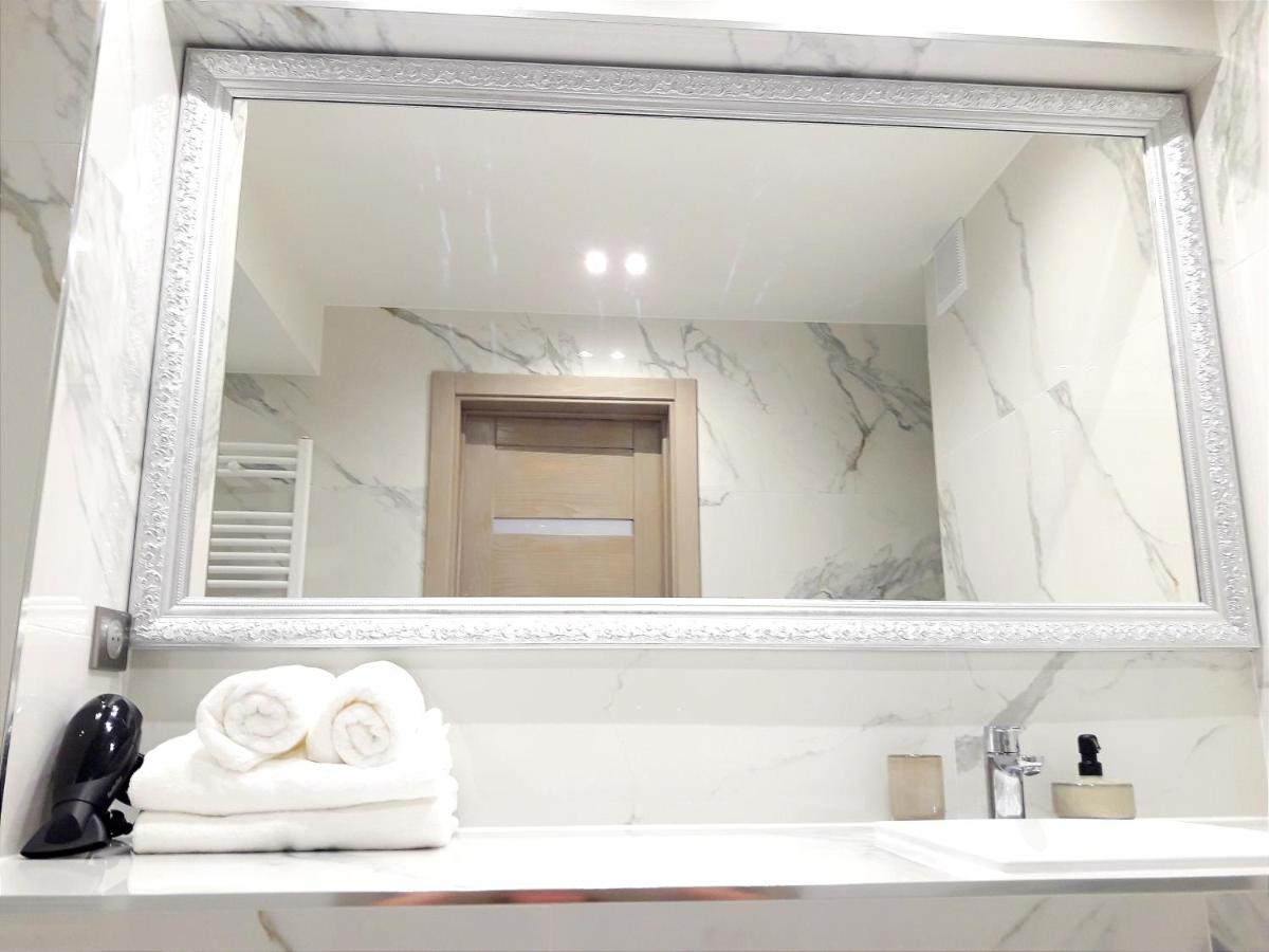 Suitetrails - LIGHT APARTMENT center city CHIȘINĂU
