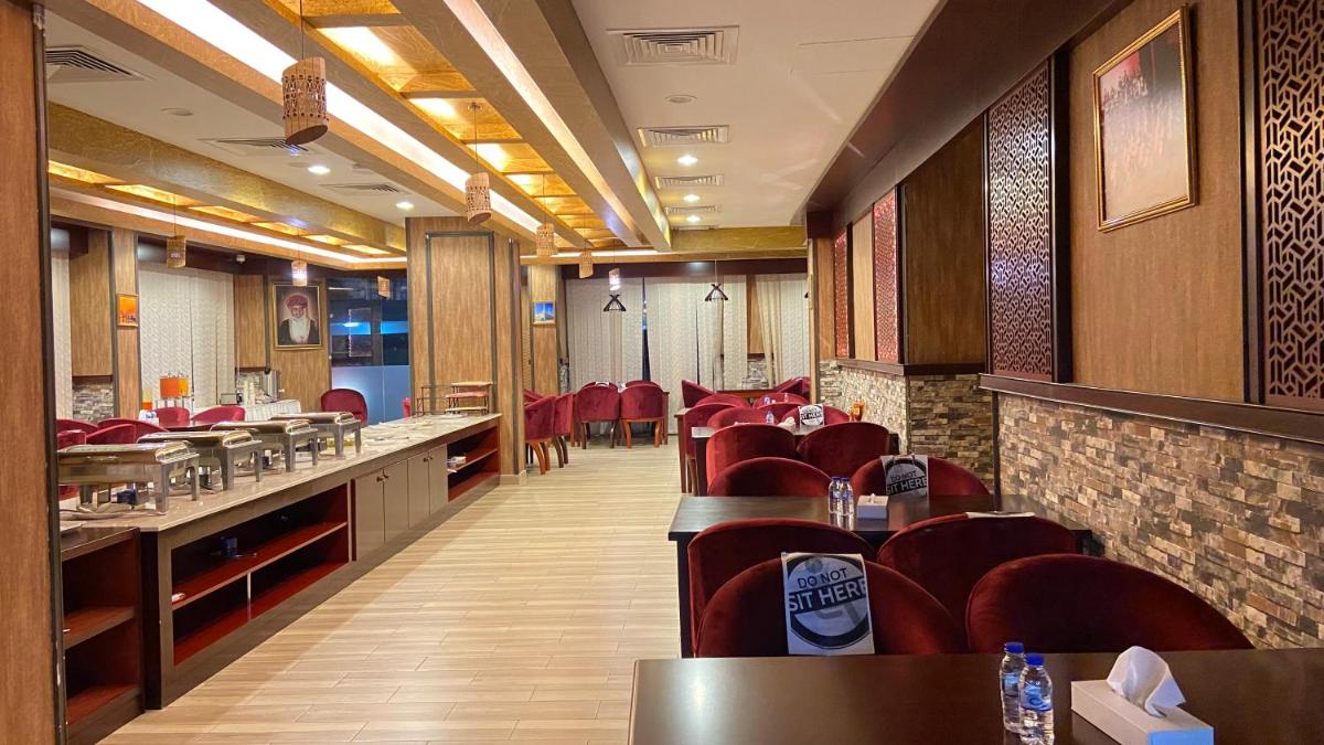 Muscat Plaza Hotel - Housity