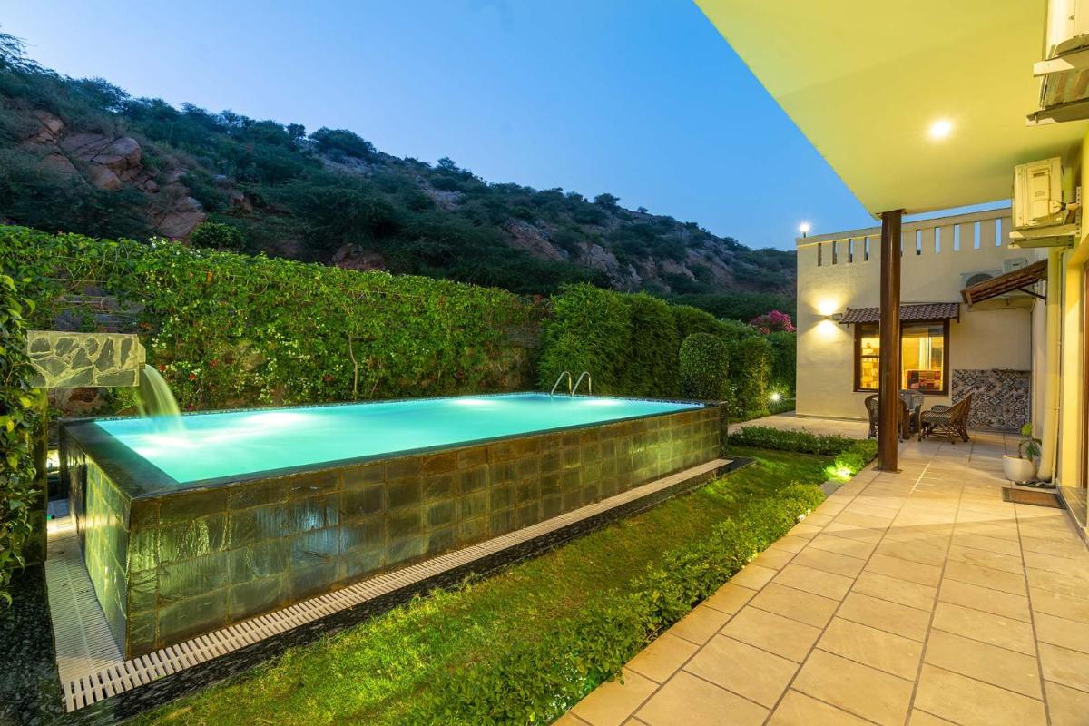 StayVista at Bliss In The Woods w Outdoor Pool - Gurgaon - Housity