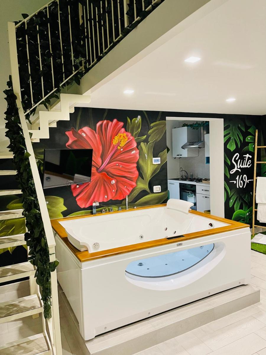 Suite169 - Housity