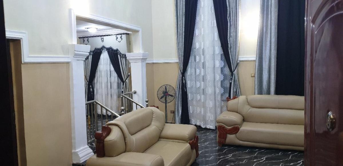 Holiday in an Exclusive Villa - Housity