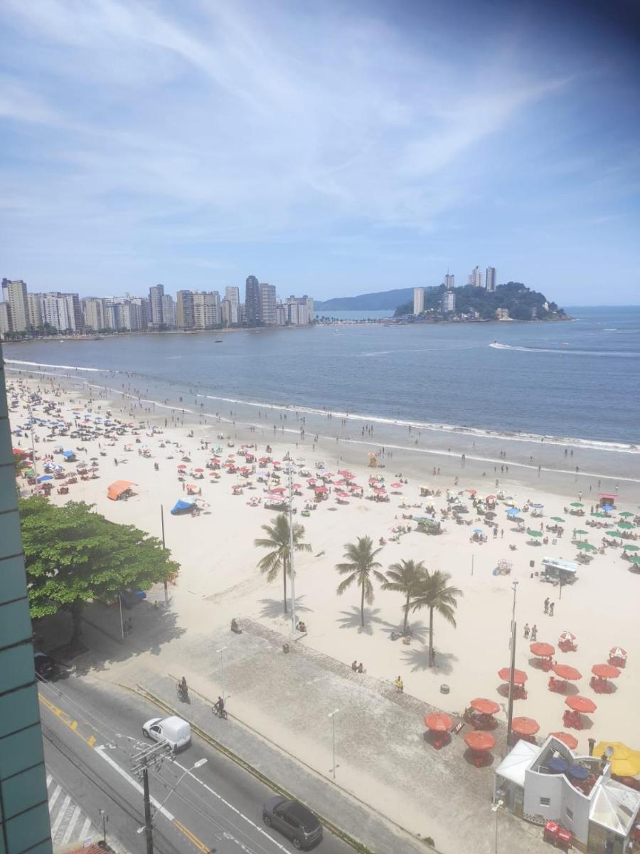 Kitnet TOP de Frente a Praia, Pé na Areia Gonzaguinha - Housity